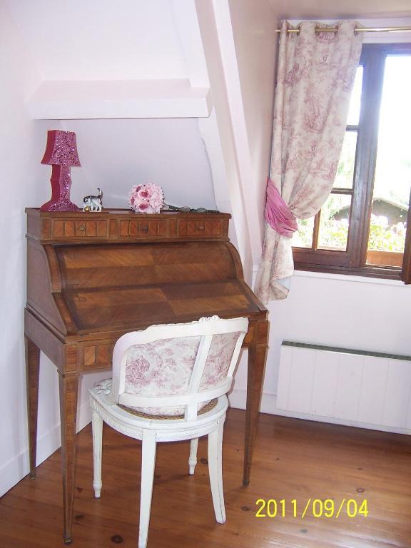 Aux Marguerites Villa Sainte-Genevieve-les-Gasny Room photo