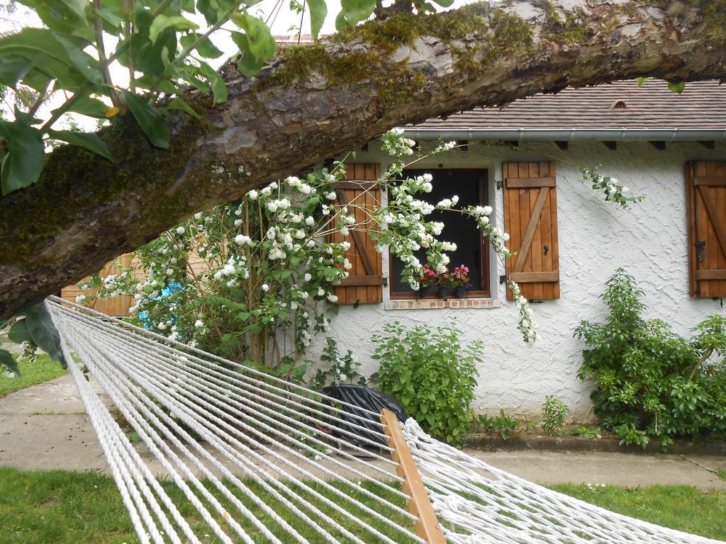 Aux Marguerites Villa Sainte-Genevieve-les-Gasny Room photo